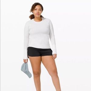TRENDY LULULEMON LOW-RISE SHORTS